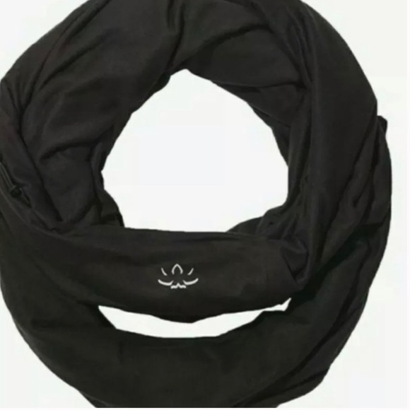 BEYOND YOGA Hidden Pocket Infinity Scarf Zipper Pocket Black Brown Soft - Picture 13 of 13